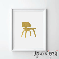 Eames 1945 DCW Chair